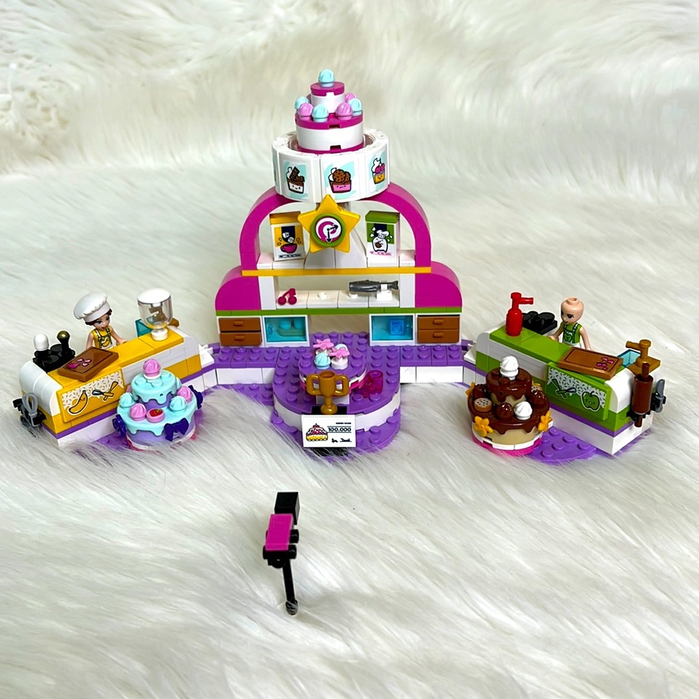 Like new - Legos Baking Competition Set